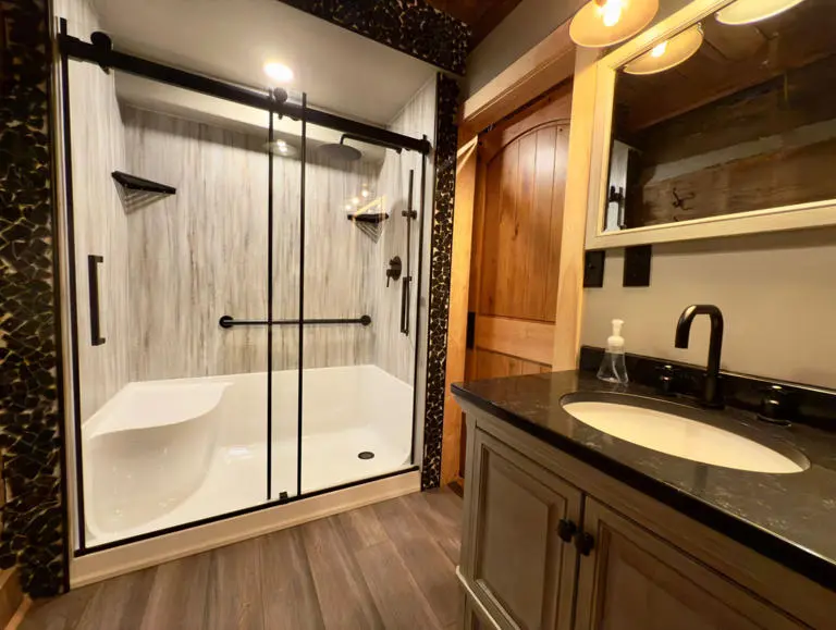 Blue Log Cabin A9073