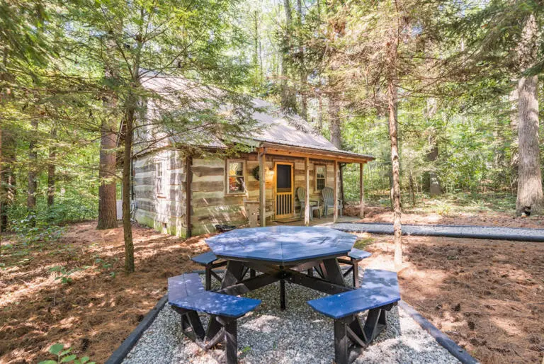 Blue Log Cabin Aadba