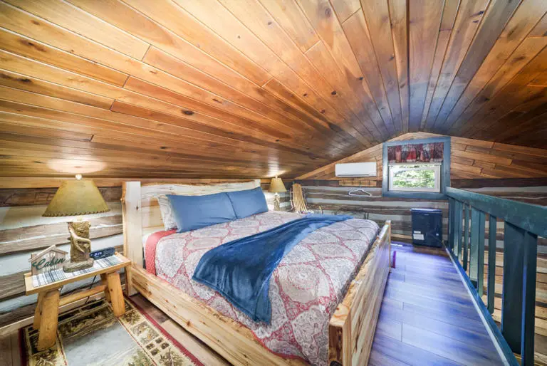 Green Log Cabin 70948 Green Log Cabin 70948